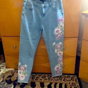 Boston Proper Daisy Embellished Jean